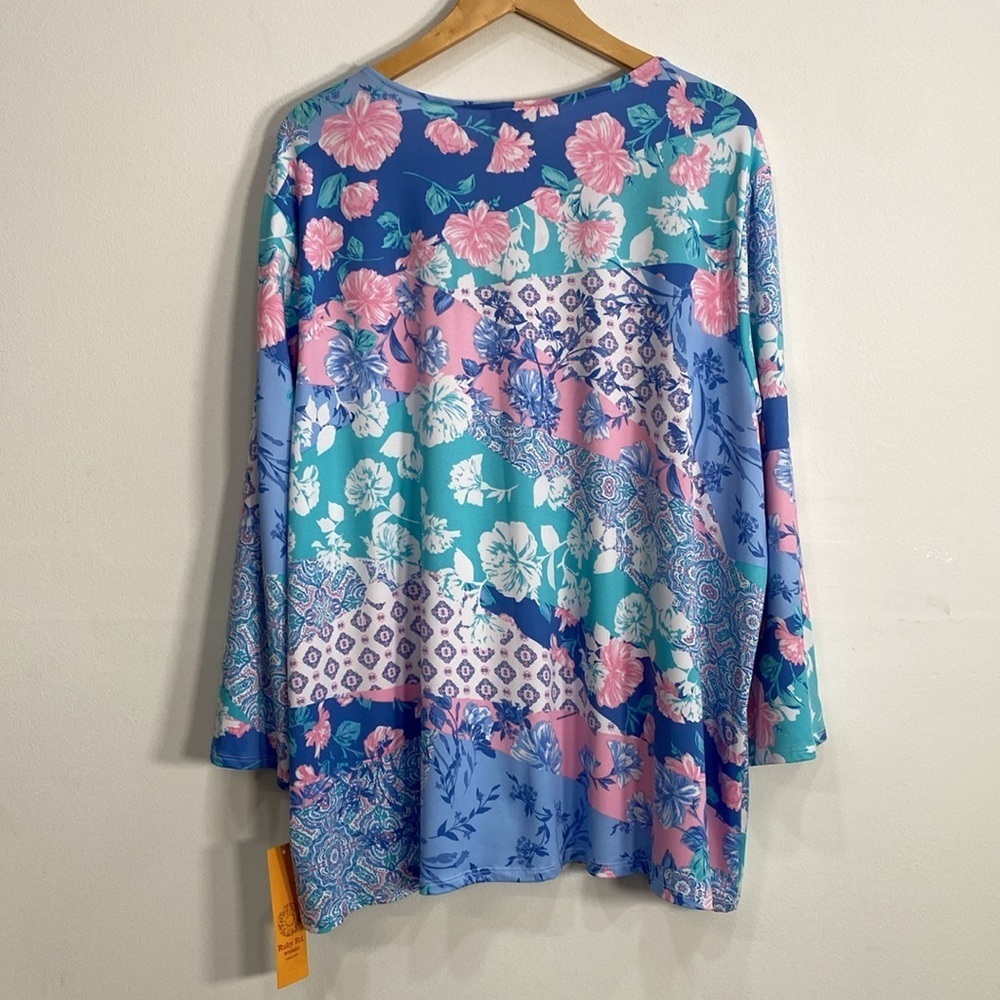 Ruby. Rd 3X Blouse - Picture 5 of 10